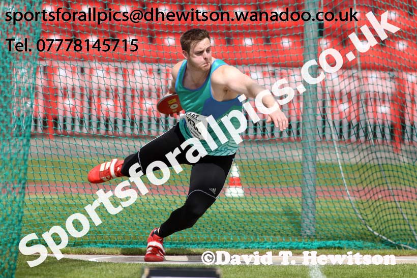 Senior mens discus, North Eastern Track and Field Champs, Gateshead Stadium. Photo: David T. Hewitson/Sports for All Pics